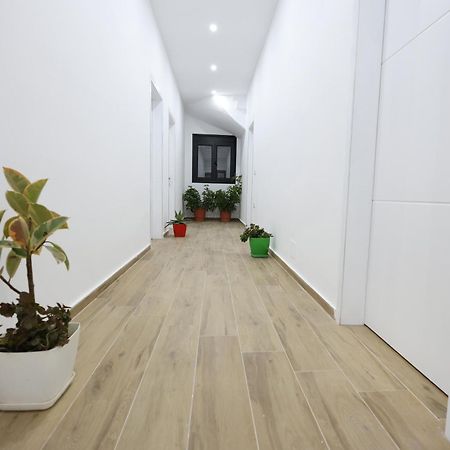 בראט Guesthouse Aurel מראה חיצוני תמונה