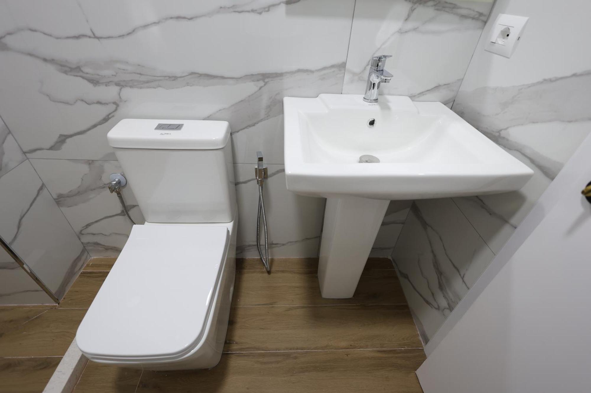 בראט Guesthouse Aurel מראה חיצוני תמונה