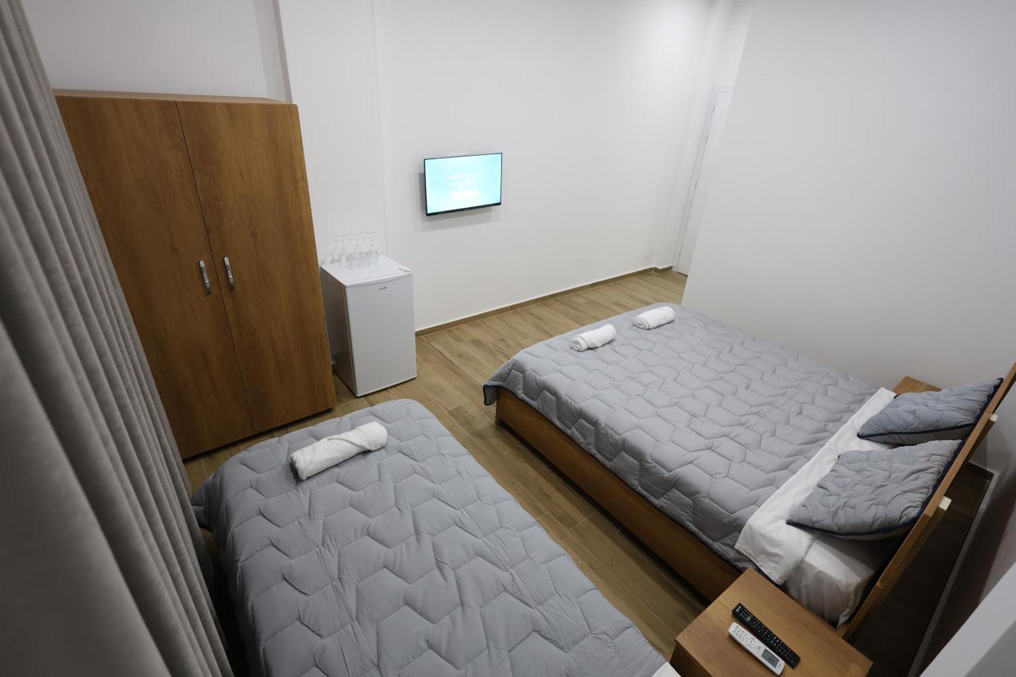 בראט Guesthouse Aurel מראה חיצוני תמונה