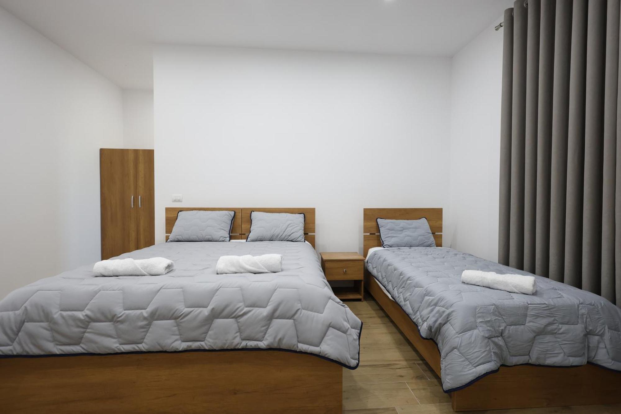 בראט Guesthouse Aurel מראה חיצוני תמונה
