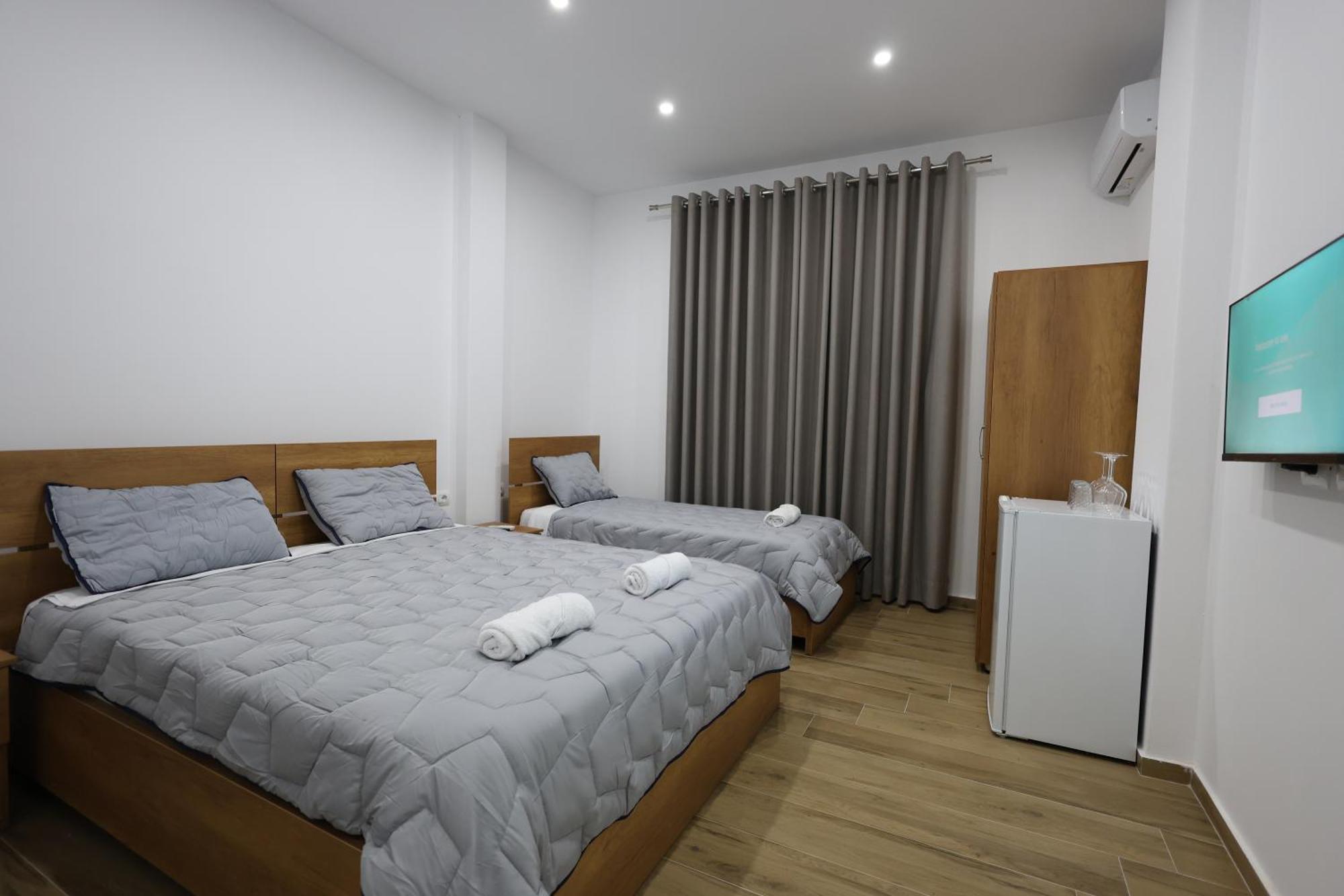 בראט Guesthouse Aurel מראה חיצוני תמונה