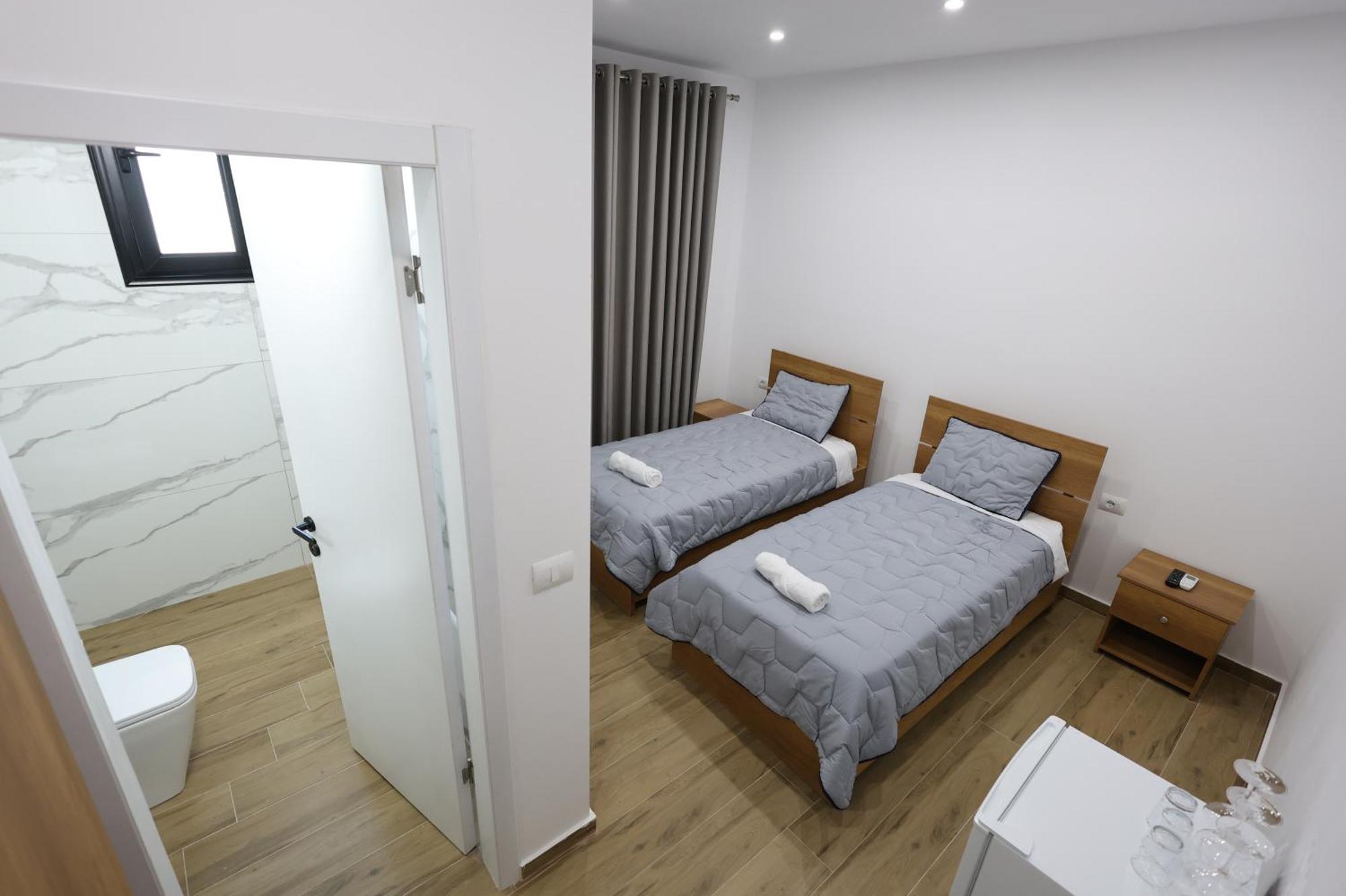 בראט Guesthouse Aurel מראה חיצוני תמונה