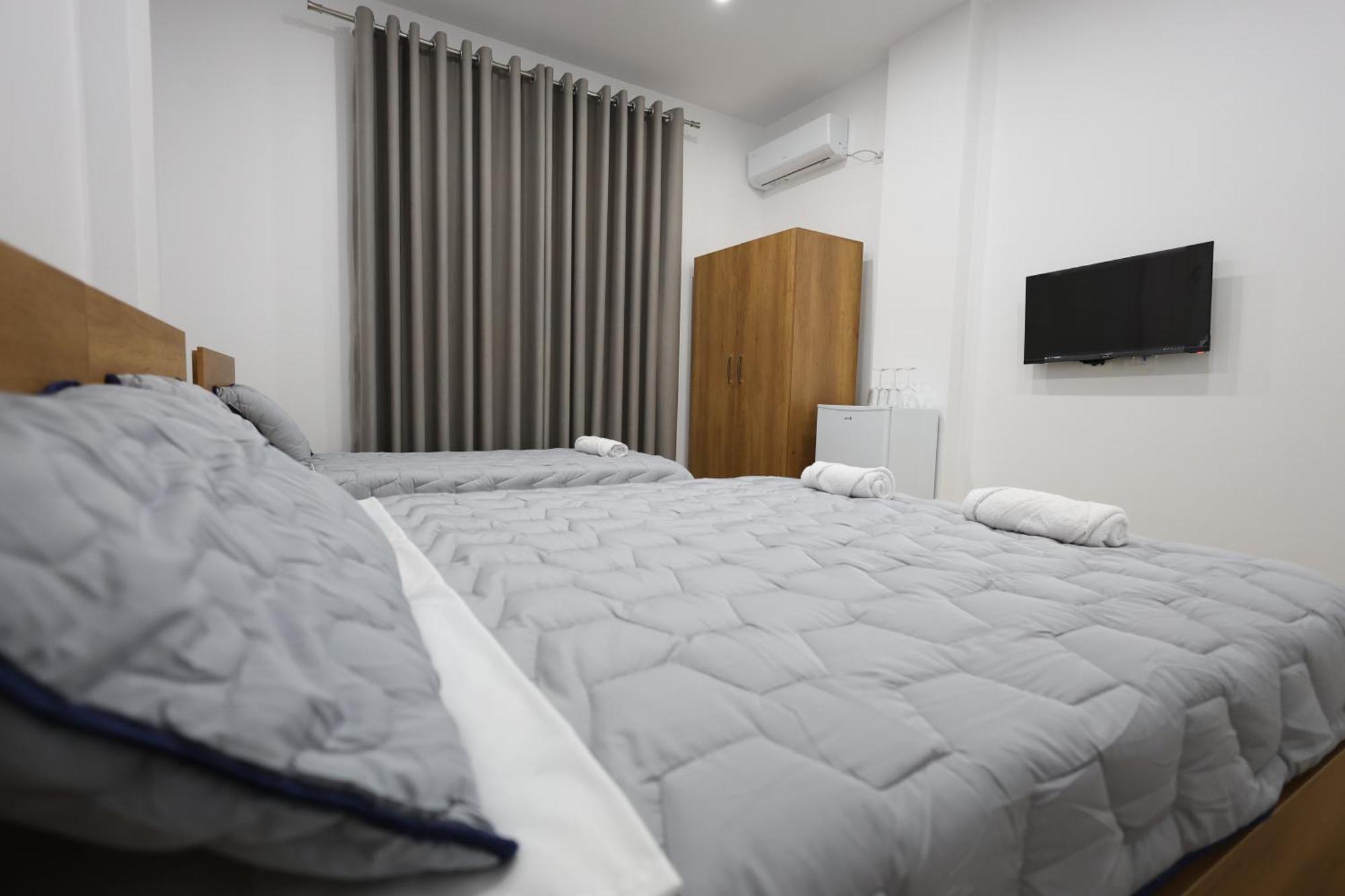 בראט Guesthouse Aurel מראה חיצוני תמונה