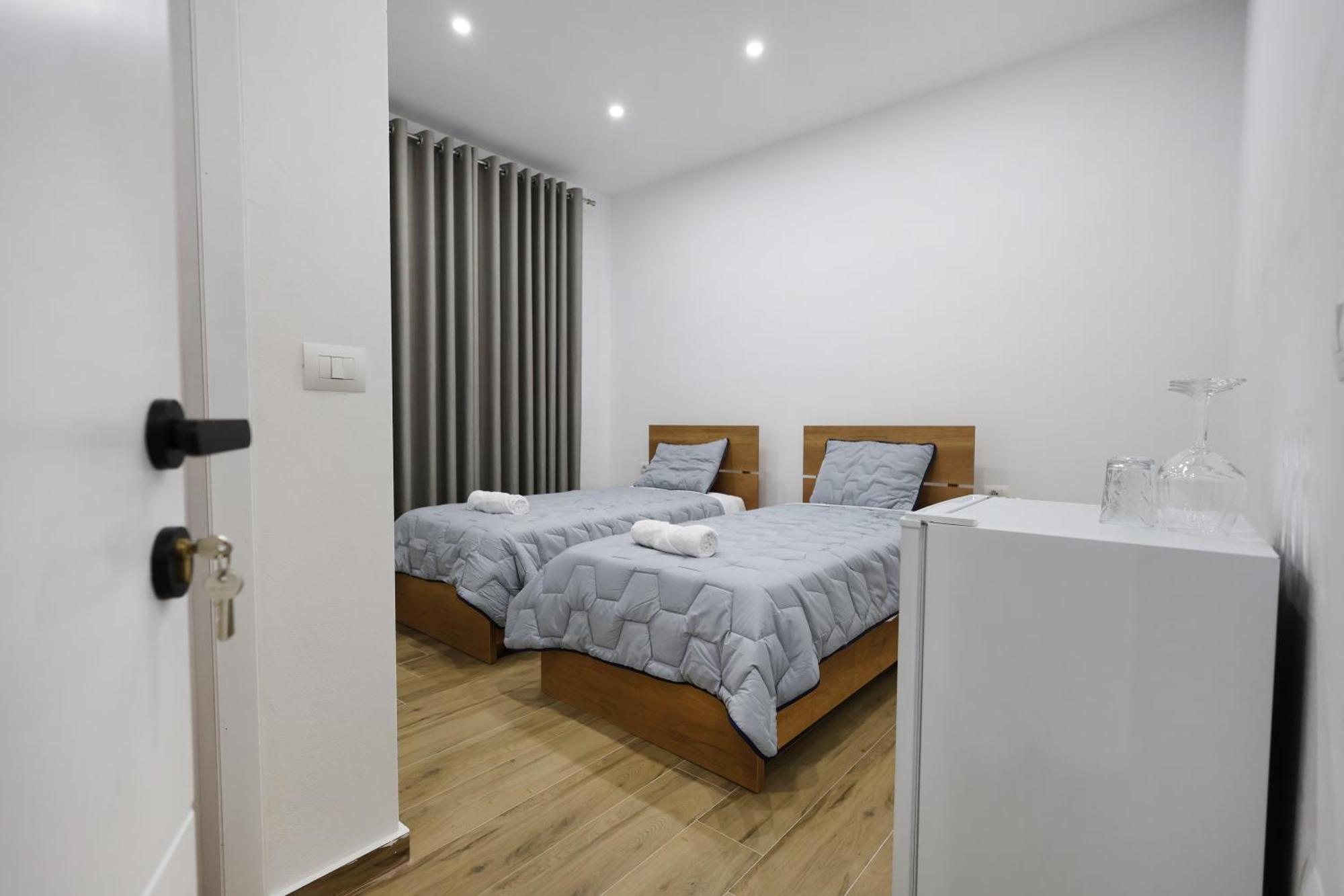 בראט Guesthouse Aurel מראה חיצוני תמונה